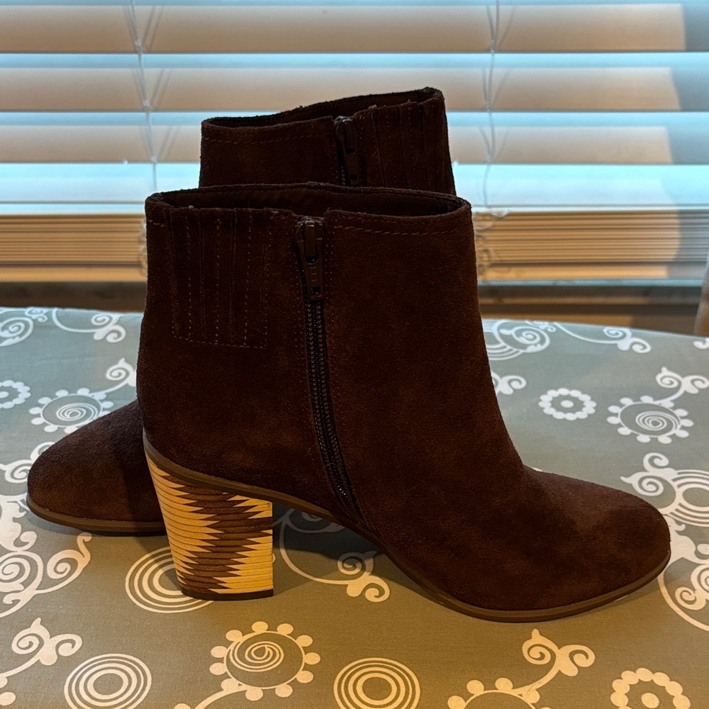Seychelles‎ Brown Suede Ankle Boots Booties size 6-1/2 - Picture 2 of 10